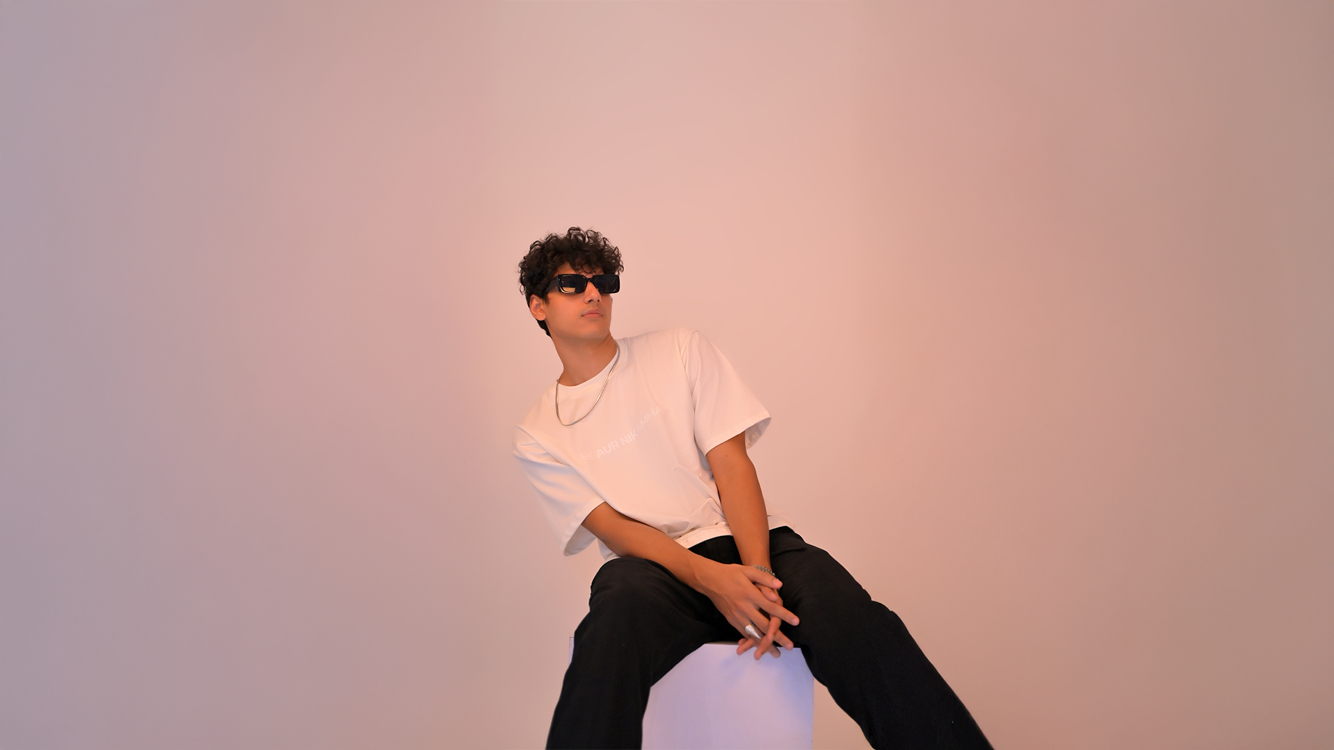 slider image slider_item_wjT8Gt